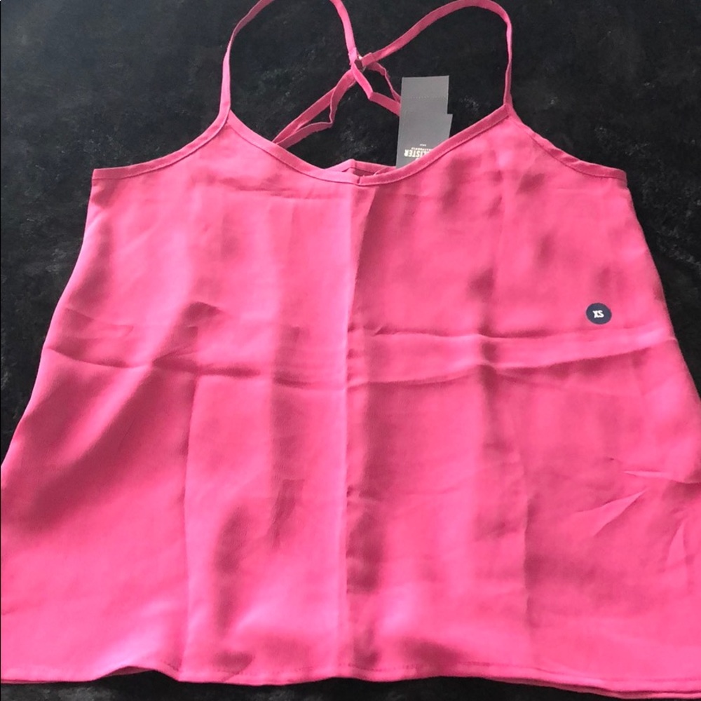 HOLLISTER MAGENTA TANK TOP